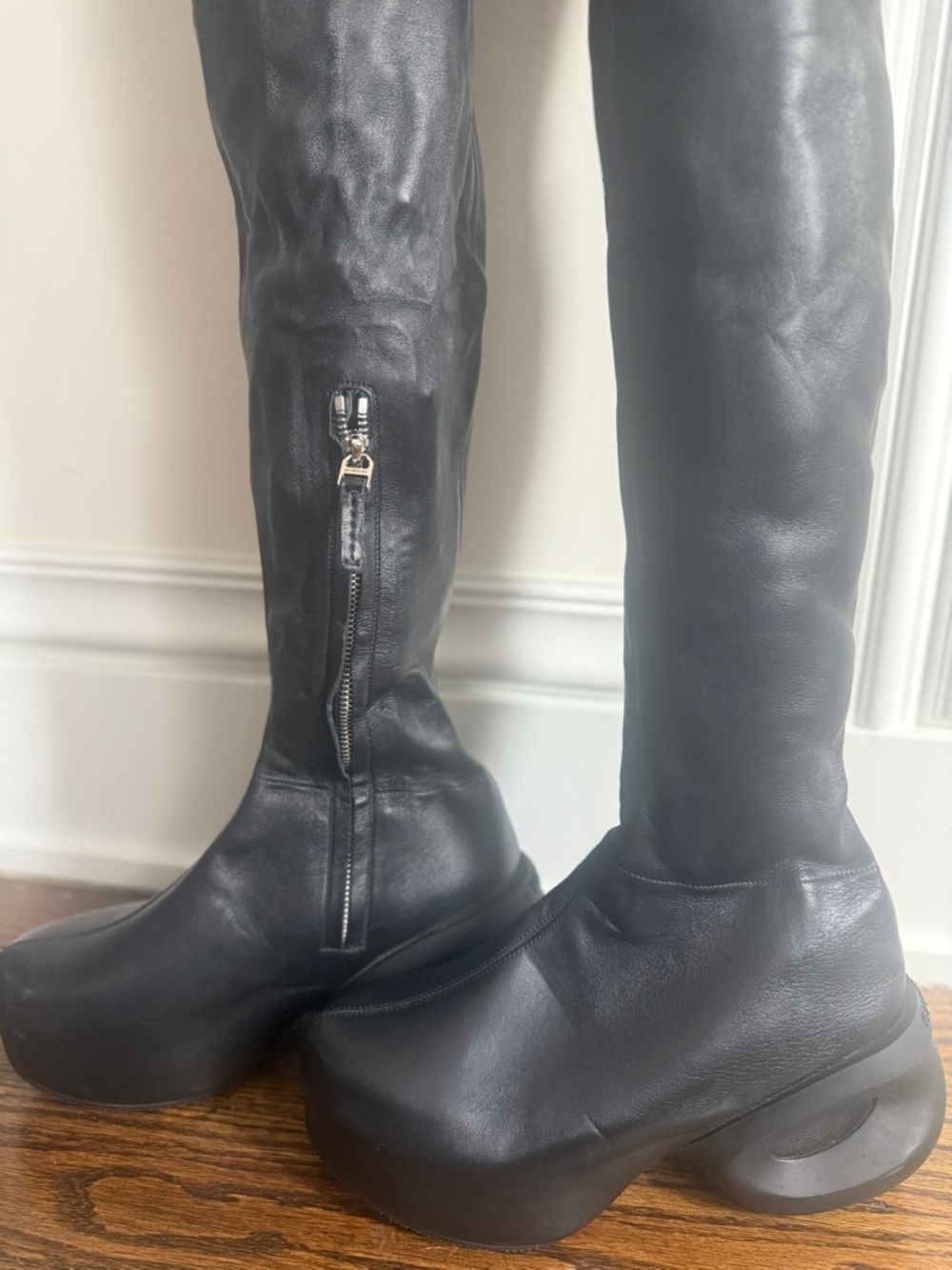 GIVENCHY G-Clog Lambskin Black Leather Over-the-knee Vouge Runway Boots Size 35 - Picture 7 of 16